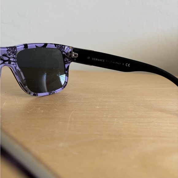 Versace RARE Alice Sunglasses - Picture 7 of 10